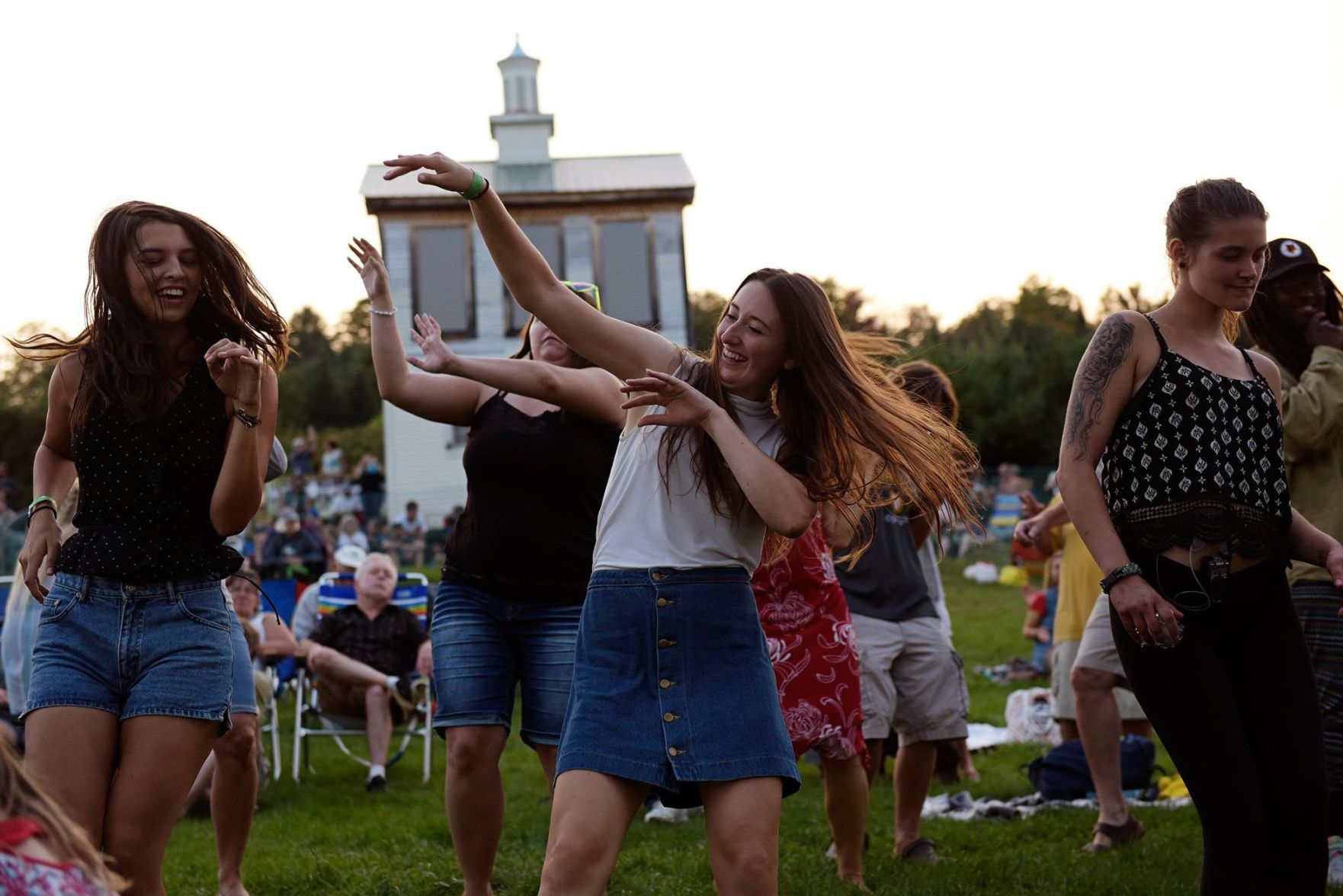 2017LevittAmpDancers.jpg